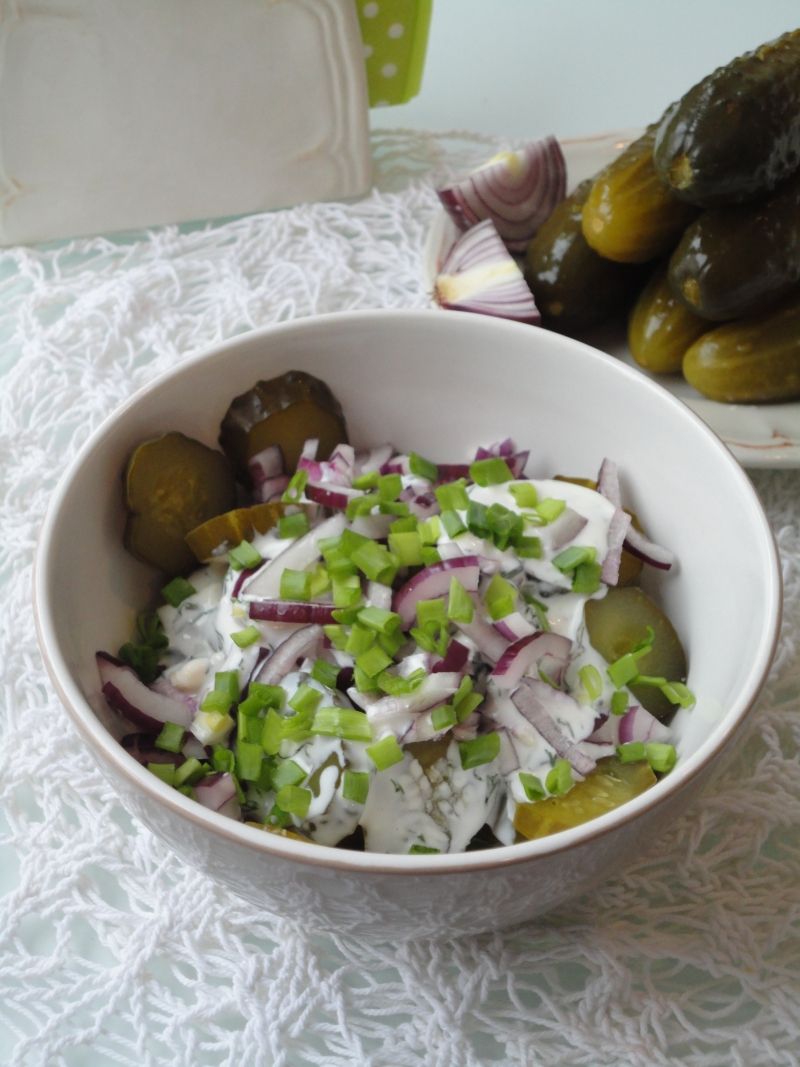 Sałatka z kiszonych ogórków  Sałatka z kiszonych ogórków