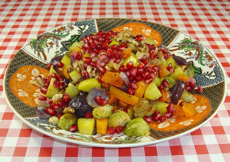 Sałatka z kolorowych, pieczonych warzyw