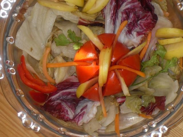 Sałatka z kolorowych sałat