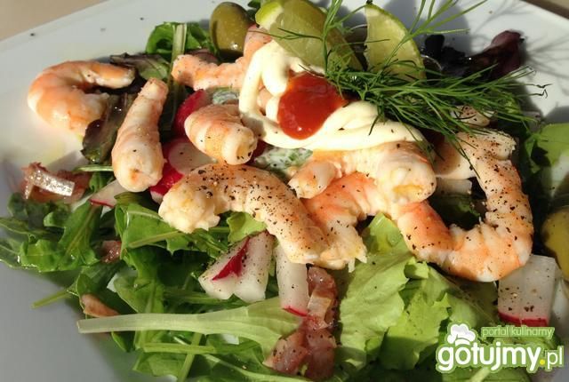 Sałatka z krewetek i anchois. Sałatka z krewetek i anchois.