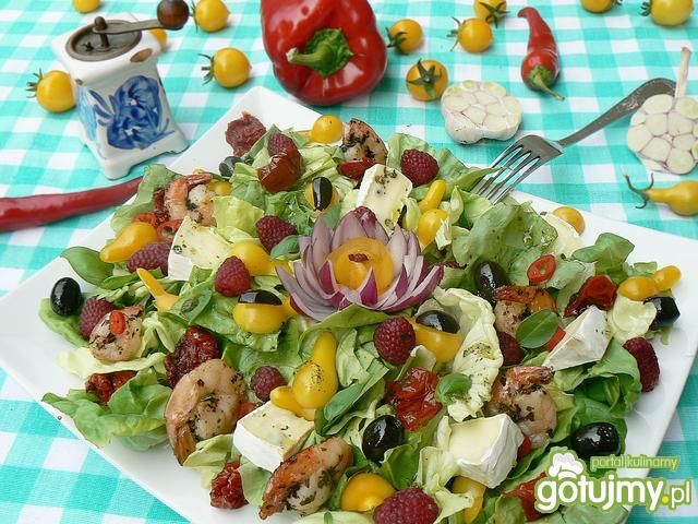 Sałatka z krewetkami duszonymi w winie