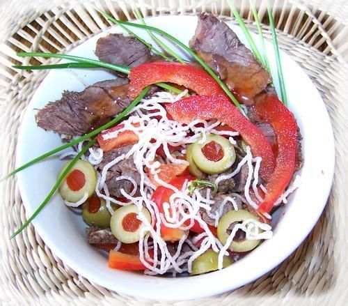 Sałatka z kruchą niteczką