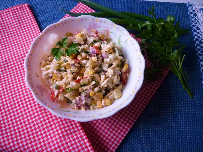 Sałatka z kukurydzą i papryką