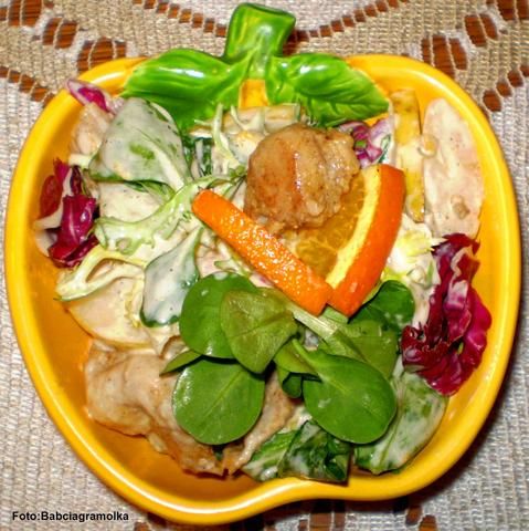 Sałatka z kurczaka Gyros z gruszkami :