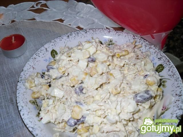 Sałatka z kurczaka i fasolki  Sałatka z kurczaka i fasolki