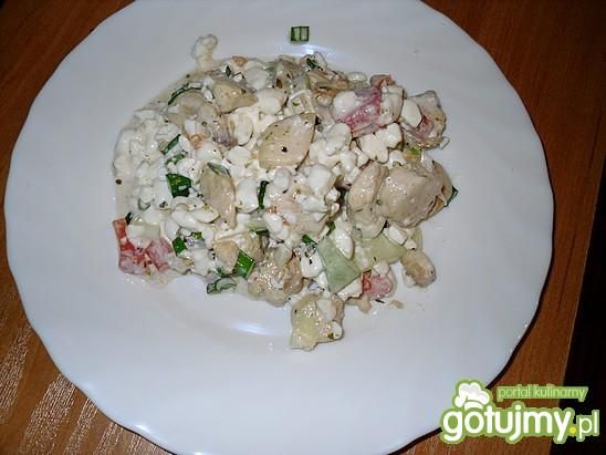 Sałatka z kurczaka i serka wiejskiego
