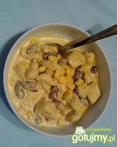 Sałatka z kurczakiem ananasem i curry Sałatka z kurczakiem ananasem i curry