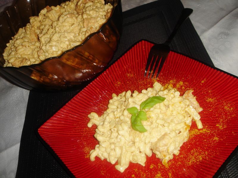 Sałatka z kurczakiem curry