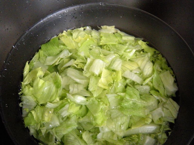 Sałatka z kurczakiem i arbuzem