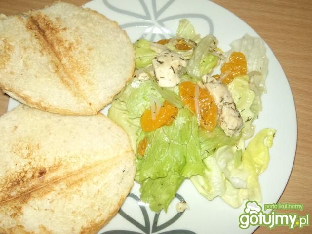 Sałatka z kurczakiem i mandarynką