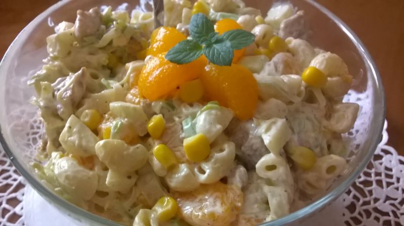 Sałatka z kurczakiem i mandarynkami