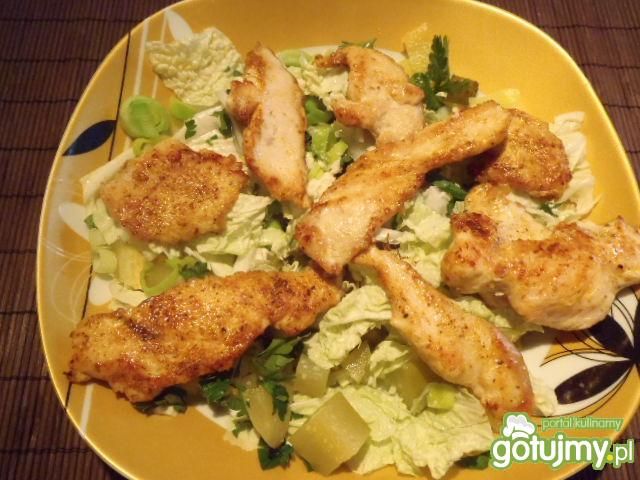Sałatka z kurczakiem wg szpileczki Sałatka z kurczakiem wg szpileczki