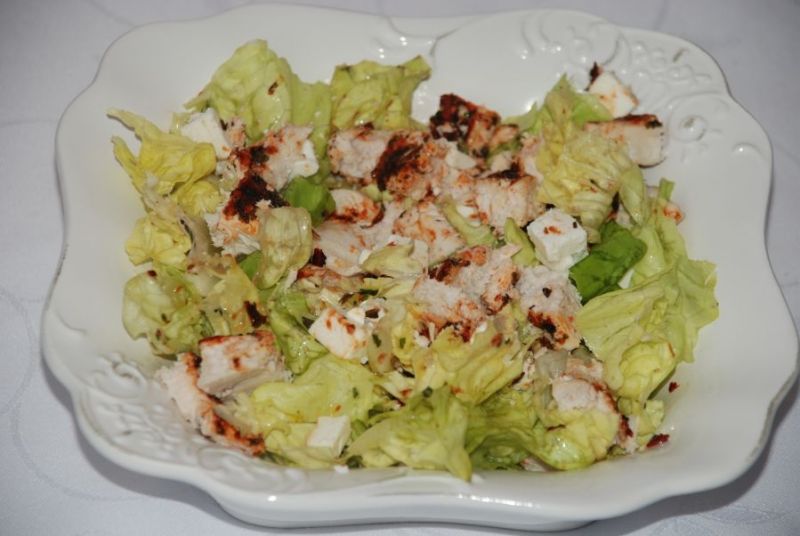 Sałatka z kurczakiem z pary