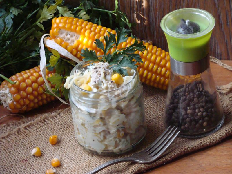 Sałatka z kurczakiem z rożna