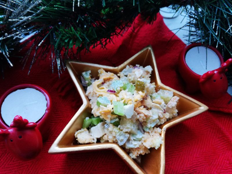 Sałatka z kuskusem i kurczakiem