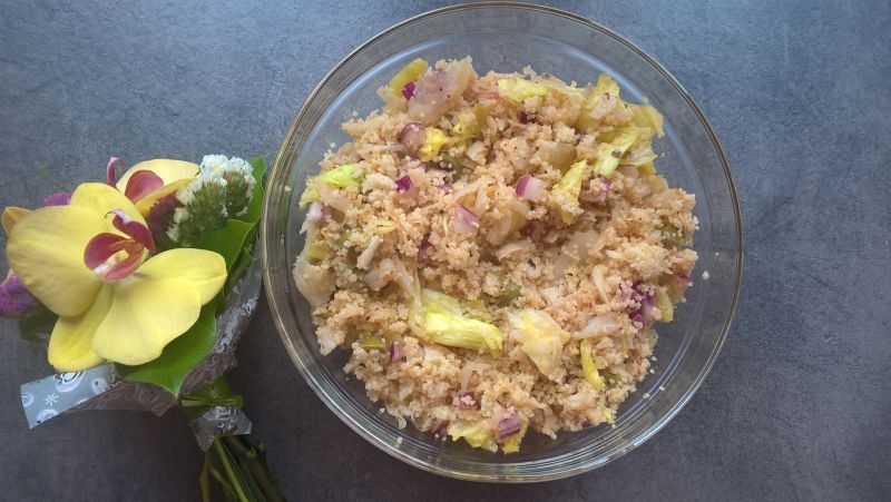 Sałatka z kuskusem i wędzonym trewalem