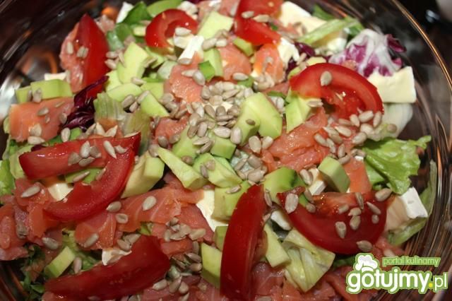 Sałatka z łososiem 7