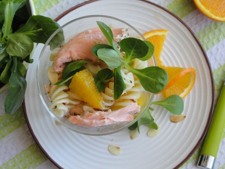 Sałatka z łososiem i pomarańczą