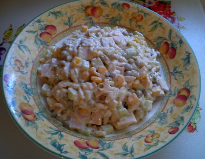Sałatka z makaronem Sałatka z makaronem