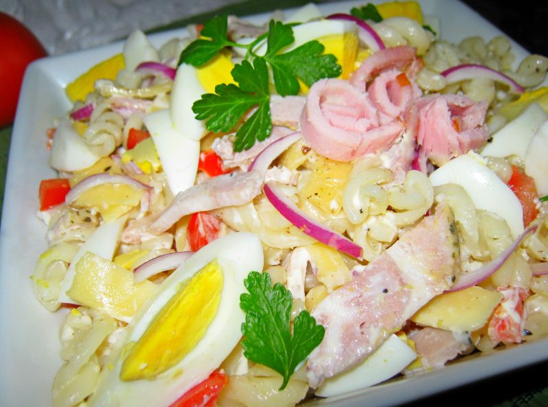 Sałatka z makaronem Sałatka z makaronem