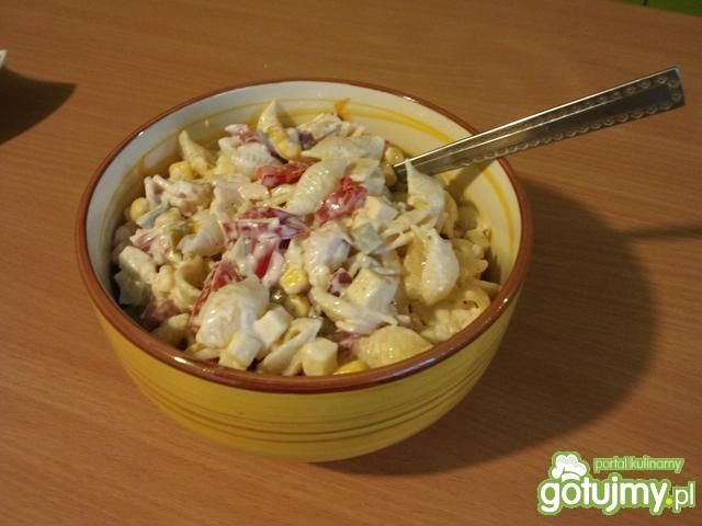 Sałatka z makaronem 7
