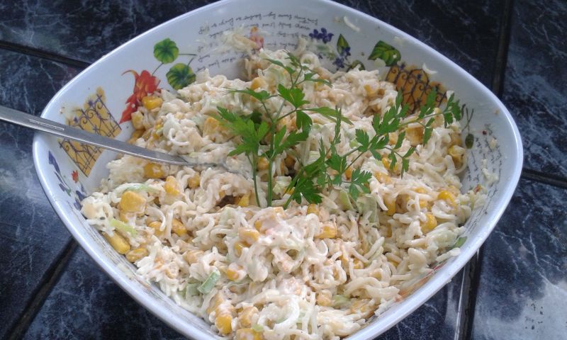 Sałatka z makaronem kuskus Sałatka z makaronem kuskus