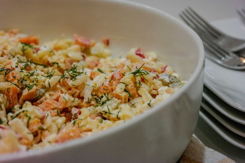 Sałatka z makaronem ryżowym Sałatka z makaronem ryżowym