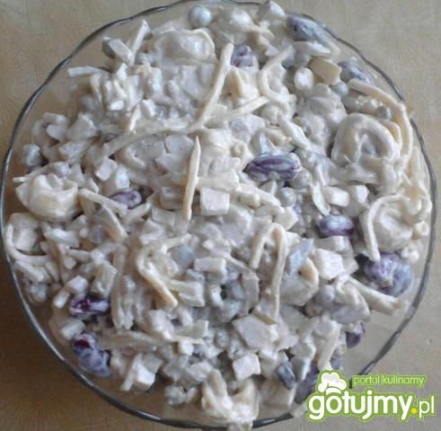 Sałatka z makaronem tortellini 4