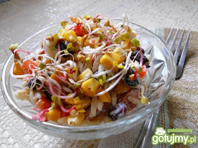 Sałatka z makaronu orzo