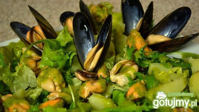 Sałatka z małży w sosie Pistou,na ciepło Sałatka z małży w sosie Pistou,na ciepło