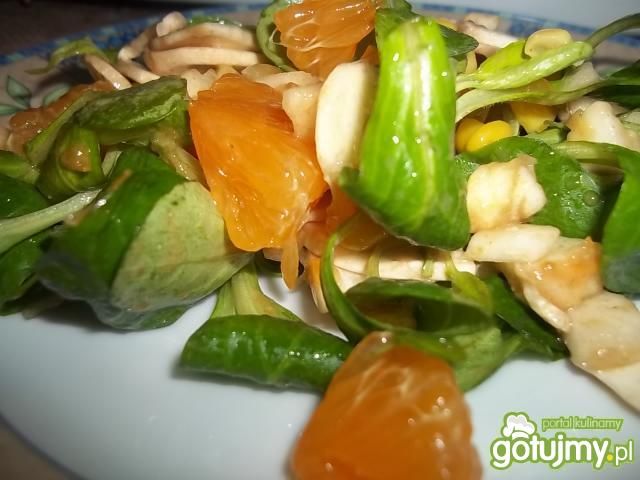 Sałatka z mandarynką i pieczarką