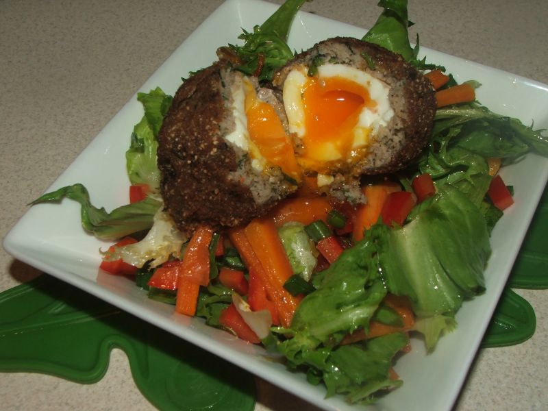 Sałatka z marchewką i jaskółczym gniazdem