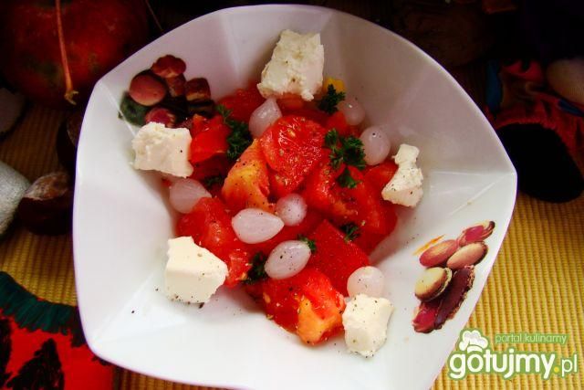 Sałatka z marynowanej cebulki i fety