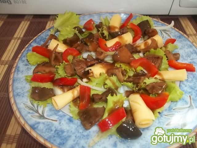 Sałatka z marynowanymi rydzami Sałatka z marynowanymi rydzami