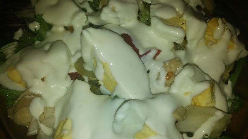 Sałatka z mięsem drobiowym Sałatka z mięsem drobiowym