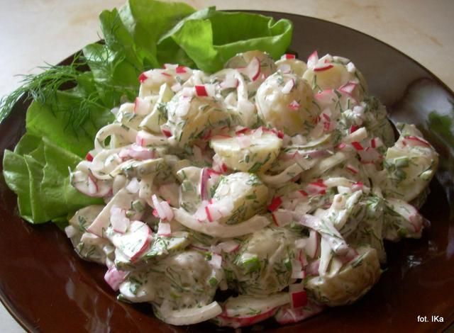 Sałatka z młodych ziemniaków  Sałatka z młodych ziemniaków