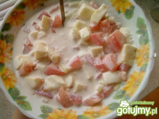 Sałatka z mozarellą i pomidorami Sałatka z mozarellą i pomidorami