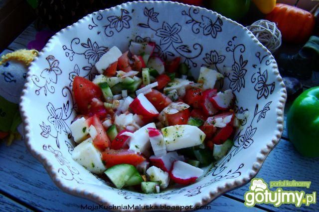Sałatka z mozzarellą  Sałatka z mozzarellą