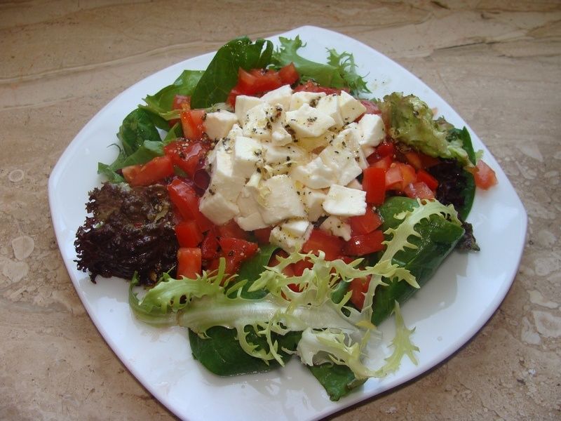 Sałatka z mozzarellą