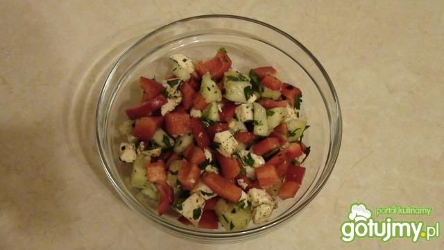 Sałatka z mozzarellą i pietruszką Sałatka z mozzarellą i pietruszką