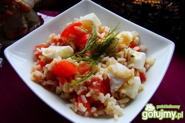 Sałatka z mozzarelli ,jajka i ryżu  Sałatka z mozzarelli ,jajka i ryżu