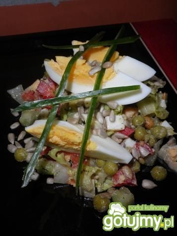 sałatka z nasionami i jajkiem sałatka z nasionami i jajkiem