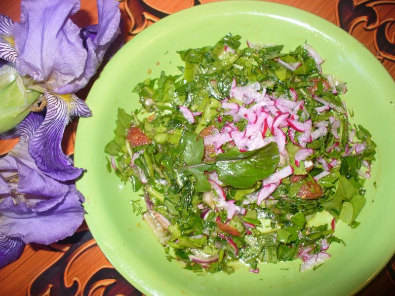 Sałatka z nowlijej z dodatkiem jarmużu Sałatka z nowlijej z dodatkiem jarmużu