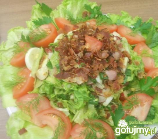 sałatka z nutą boczku 