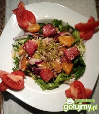Sałatka z odrobiną słodyczy Sałatka z odrobiną słodyczy