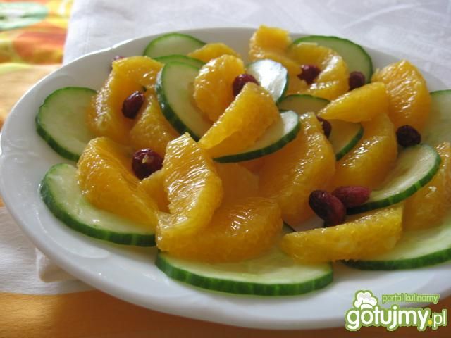 Sałatka z ogórka i pomarańczy