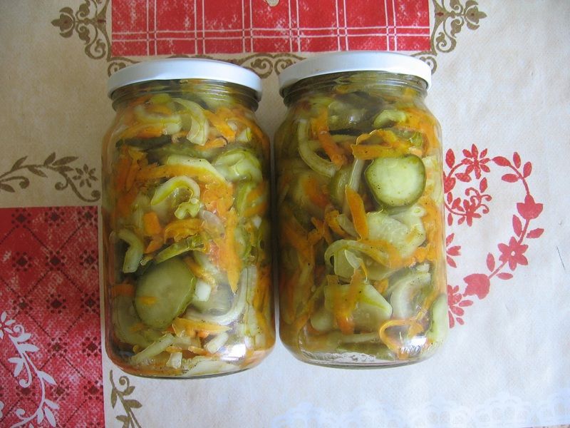 Sałatka z ogórków i marchewki - przetwory