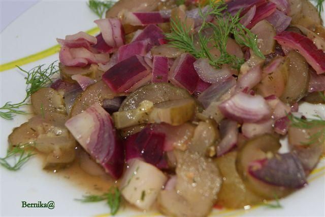 Sałatka z ogórków kiszonych 