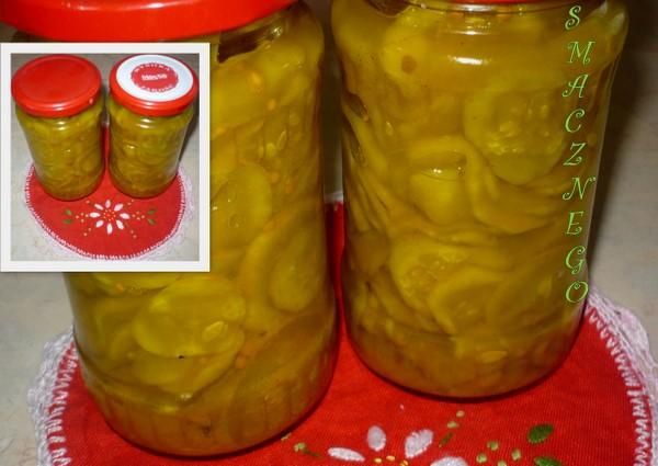 Sałatka z ogórków z kurkumą