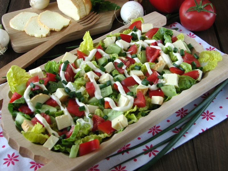Sałatka z oscypkiem